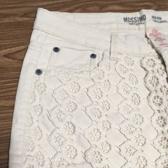 Mossimo Cream Crochet High Waist Shorts - Picture 8 of 11